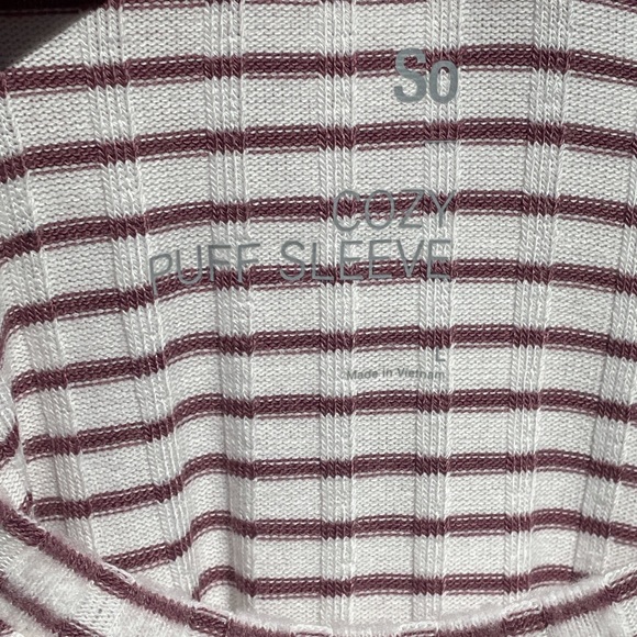 So Puffed Sleeved Shirt💕 - Picture 3 of 3